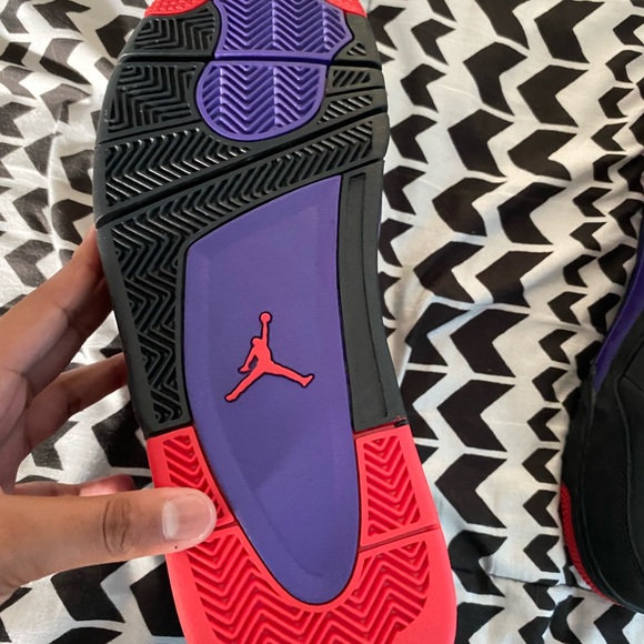 Air Jordan 4 - Picture 4 of 5